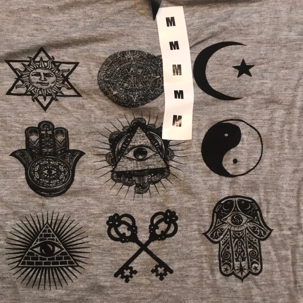 Grey and black multi patterned t-shirt